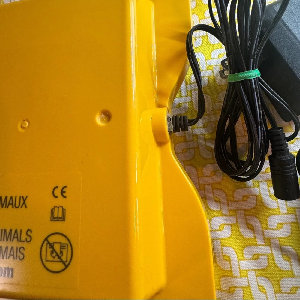 Chick Brooder Brinsea EcoGlow Safety 600- Yellow - Picture 9 of 16
